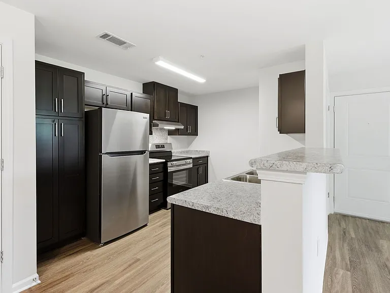 Oak Terrace — Photo 20