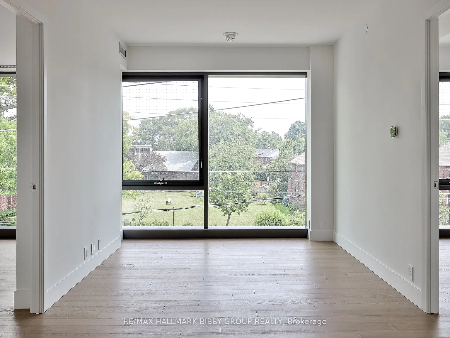 1414 Bayview Ave — Photo 3