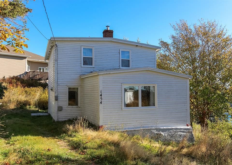 1st image of 1454 Torbay Road