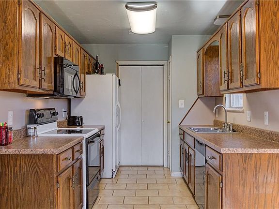 5th image of 509 Evergreen Dr