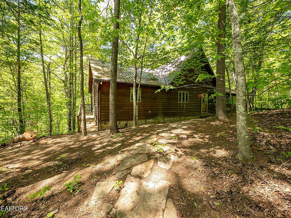 1st image of 264 Orchard Valley Dr