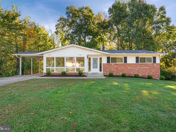 8801 Gateshead Rd, Alexandria, VA 22309