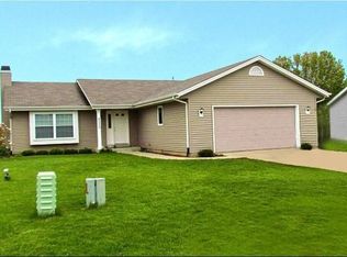 6550 High Hill Cir, Racine, WI 53402