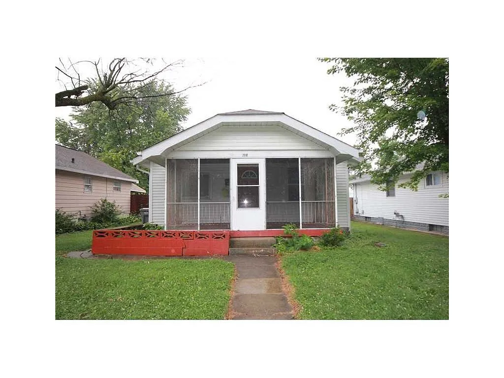 2510 S East St photo 1