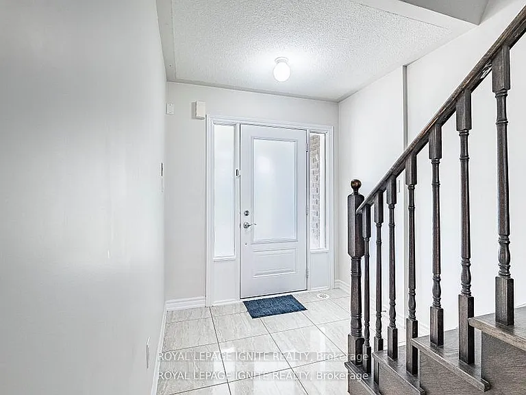 37 Aspen Hills Rd — Photo 28