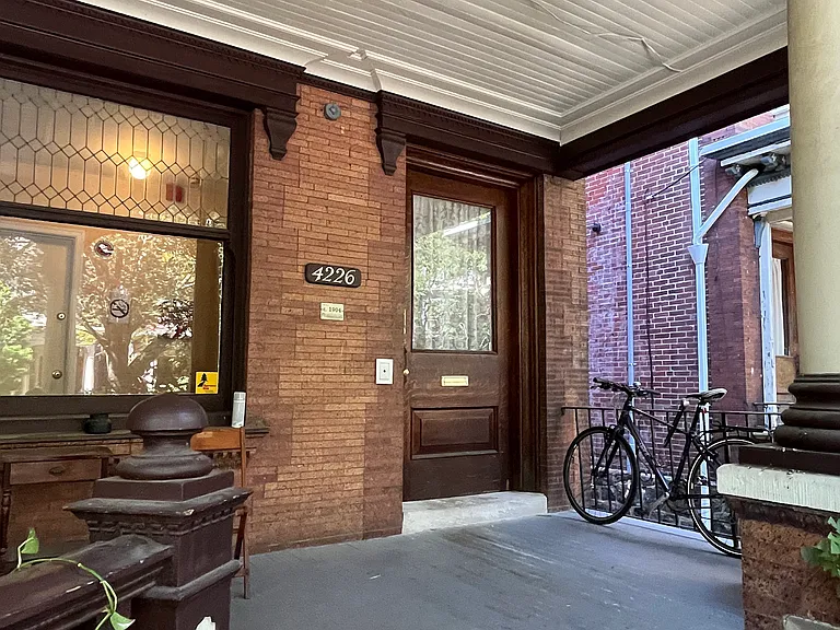 4226 Pine St #3F — Photo 2