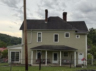 24 Hillcrest Avenue, Cameron, WV 26033