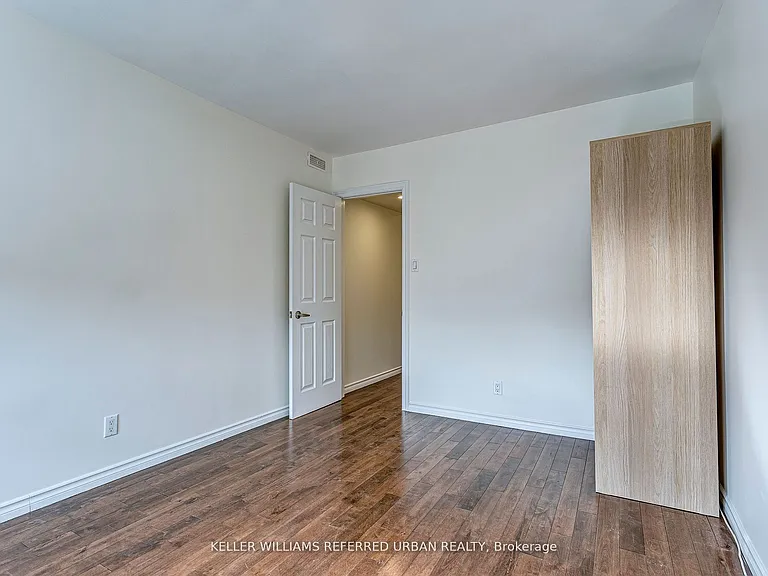 2976 Lake Shore Blvd W #2 — Photo 5