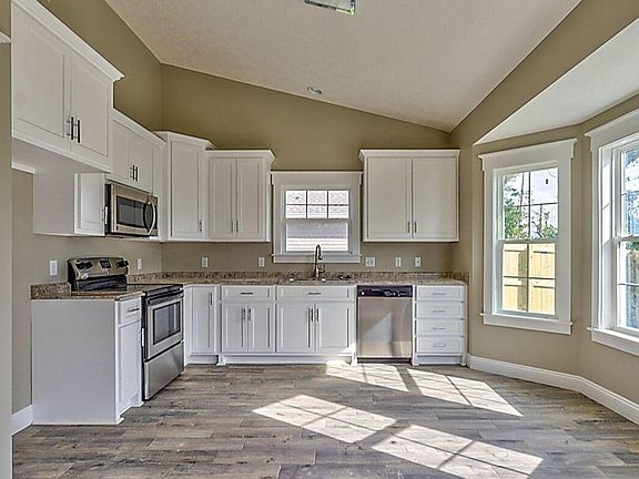 4th image of 5300 Alexander Ln