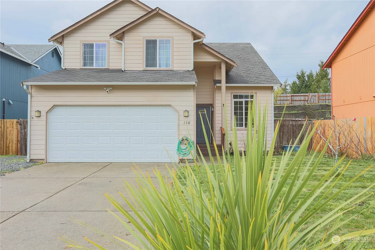 138 Curtis Ln N photo 1