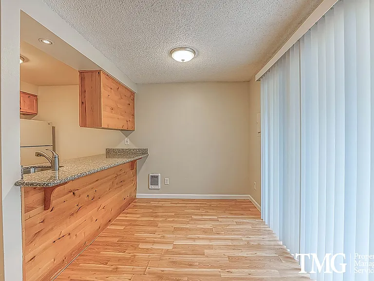 Cambria Apartments — Photo 14