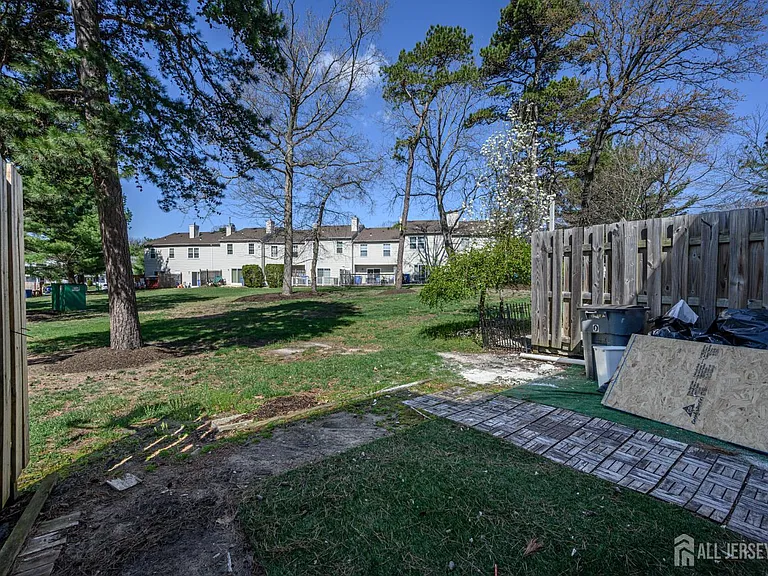 805 Darlington Dr — Photo 27