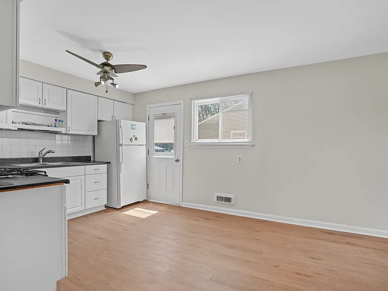 3307 Wild Cherry Rd — Photo 8