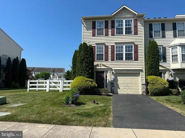 51 Dare Ln, Pottstown, PA 19465