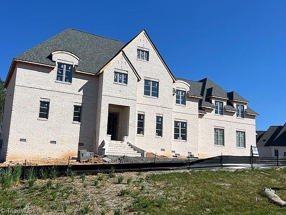 3rd image of 7691 Manderley Dr