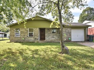 106 E Forest Ave S, Skiatook, OK 74070