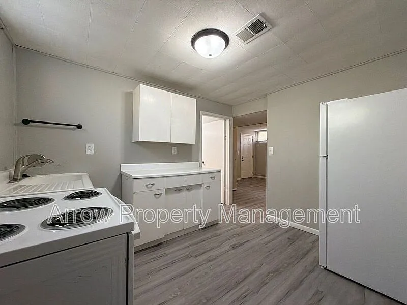 1 bed, 1.0 bath, 486 sqft, $650 — Photo 2