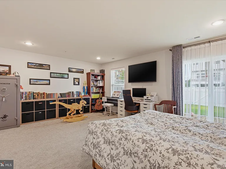 5457 Spotswood Pl — Photo 32