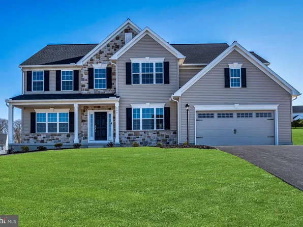 290 Ahl Home Ln, Boiling Springs, PA 17007