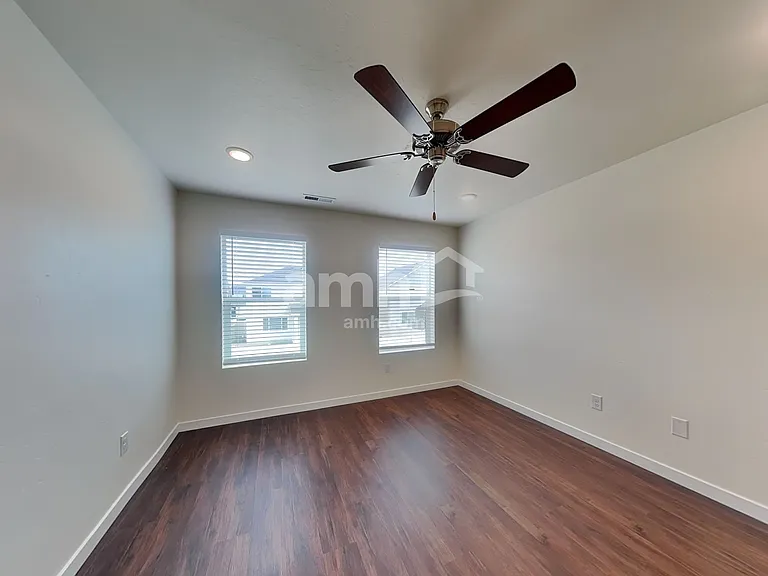 1480 N Garnet Creek Ave — Photo 9