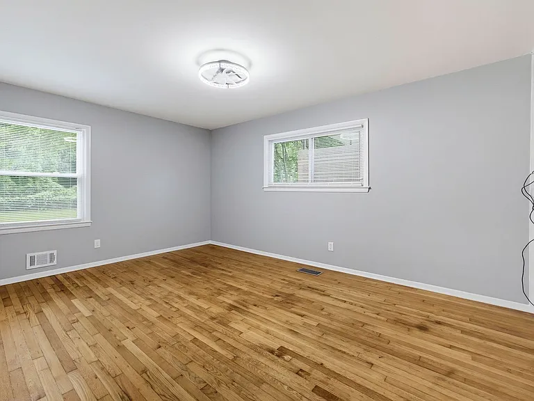 3051 Highland Dr SE — Photo 22