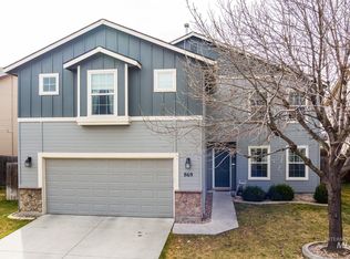 869 W Woodpine St, Meridian, ID 83646