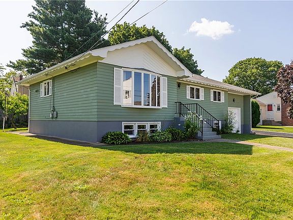 4th image of 26 Woodland Ave