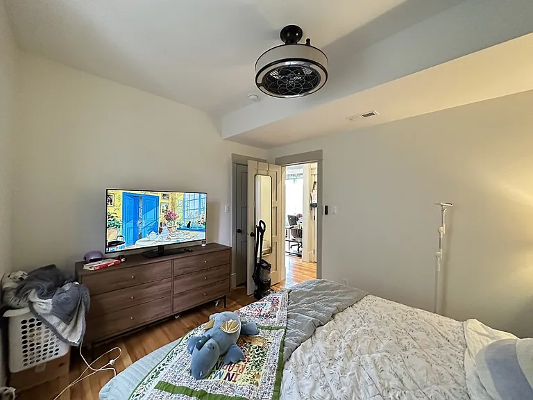 1933 N Fairfield Ave #1W — Photo 17