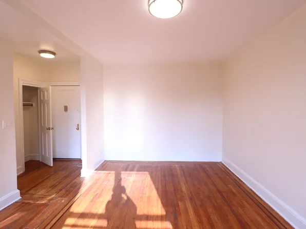 151-10 35th Avenue 1CC image 3 of 7