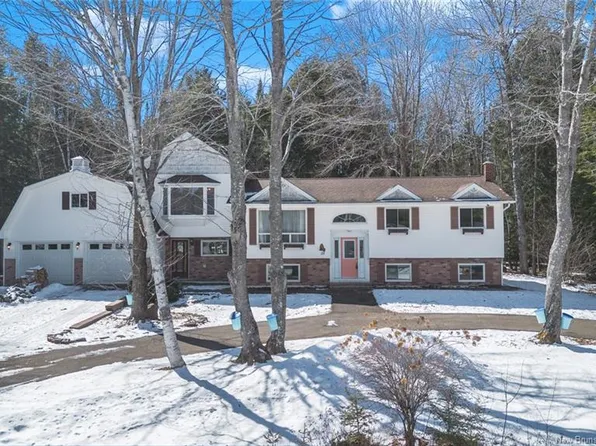 25 Burton Evergreen Dr, Burton, NB E2V 3E4