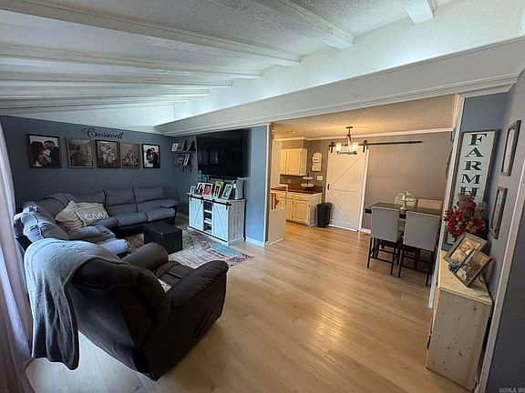 5th image of 188 Pine Knot Rd