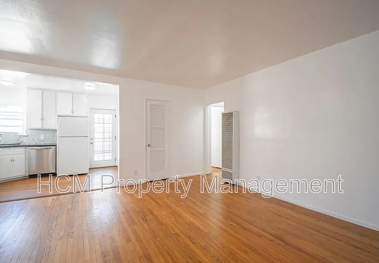 1781 1/2 Washington Way — Photo 2