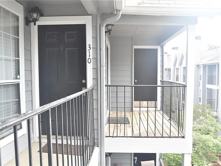 310 Granville Ct NE #1 — Photo 5