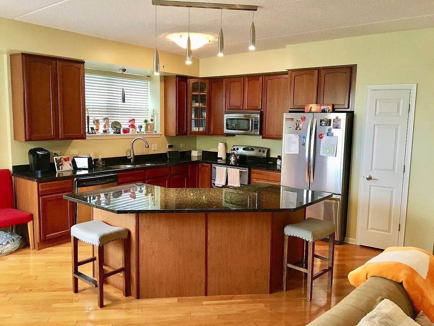 2 bed, 1560 sqft, $2,500 — Photo 4
