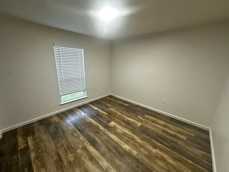 24473 Marie Ct — Photo 11