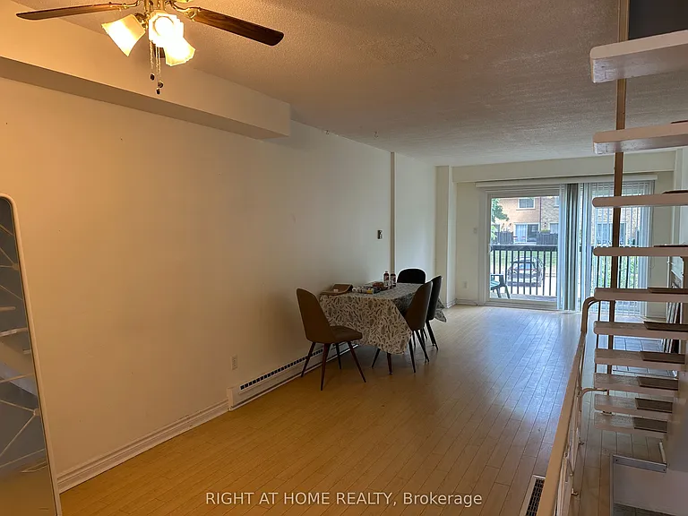 1101 Oxford St W — Photo 12