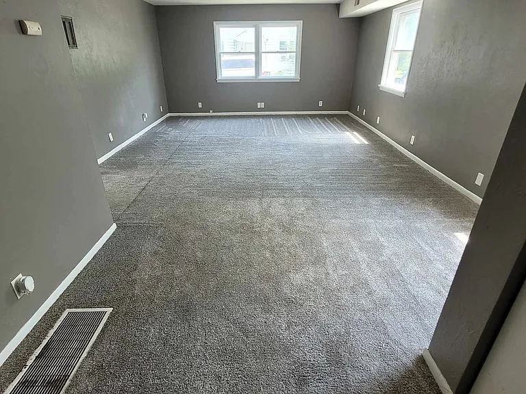 106 Hurd Ave — Photo 2