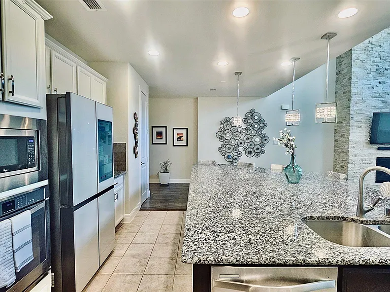 7324 Clementine Dr — Photo 12