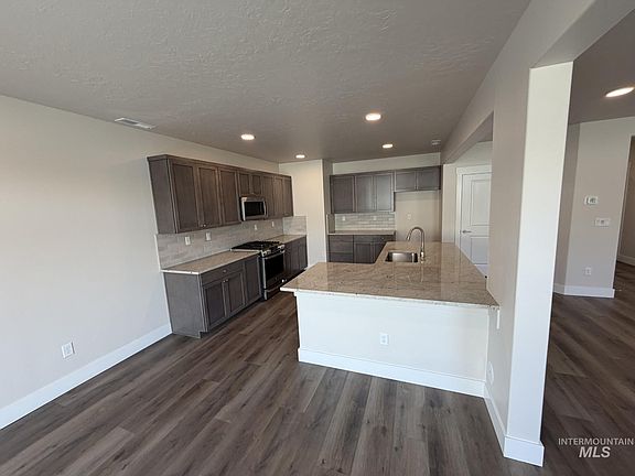 2nd image of 3701 E Fitz Roy St