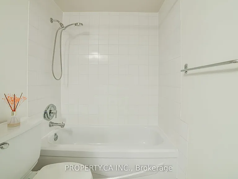 92 King St E #1703 — Photo 11