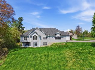 6784 Milestrip Rd, Orchard Park, NY 14127