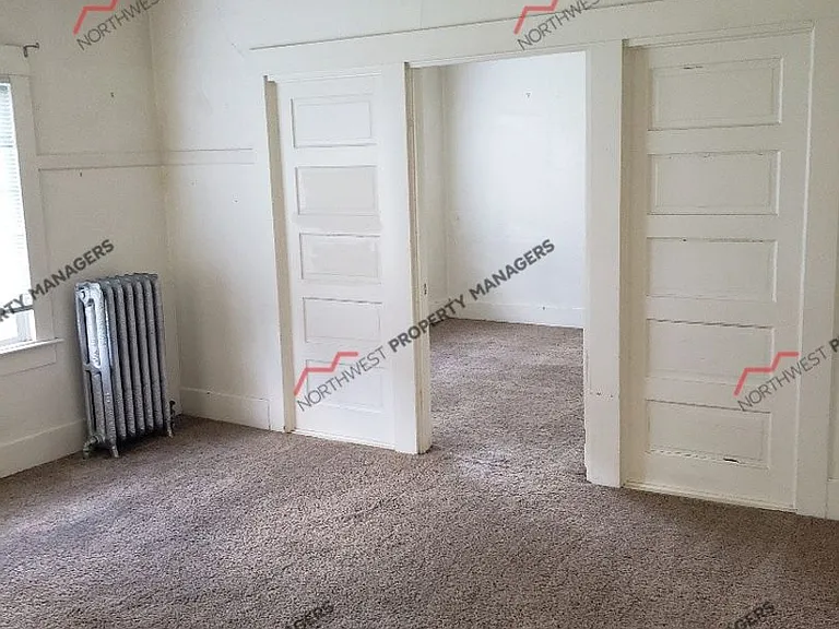 914 N Tower Ave — Photo 10