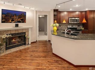 5000 NW Village Park Dr APT D124, Issaquah, WA 98027