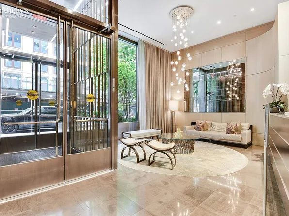 301 E 50th St APT 6B, New York, NY 10022