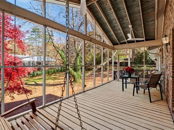 104 Bellwood Ct, Jamestown, NC 27282