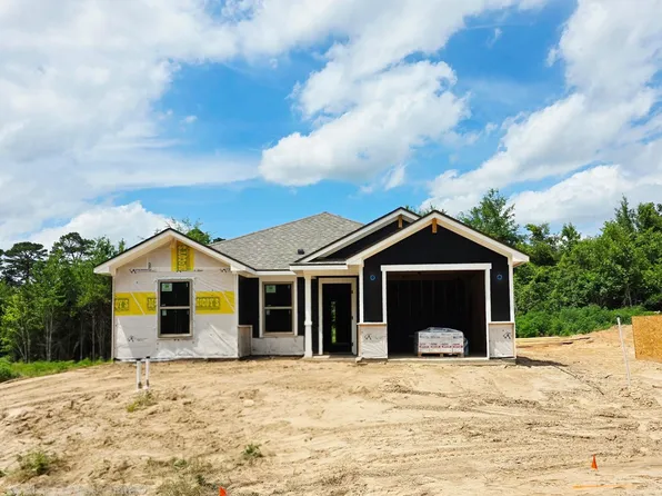 207 Spokane St, Gladewater, TX 75647
