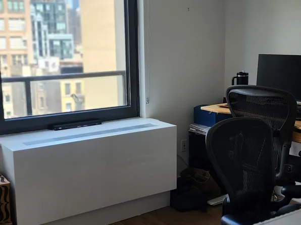 445 West 35th Street image 8 of 15