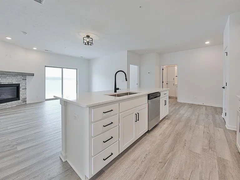 Bellbrook Apartments — Photo 6