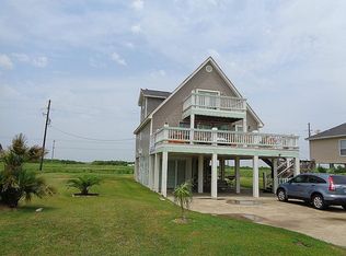 3217 Castle Dr, Crystal Beach, TX 77650