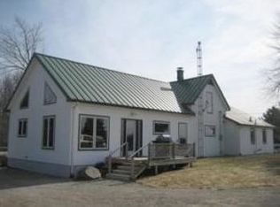 5811 N Lakeshore Rd, Port Hope, MI 48468